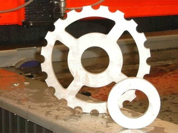 Wasserstrahlgeschnittenes Aluminiumteil